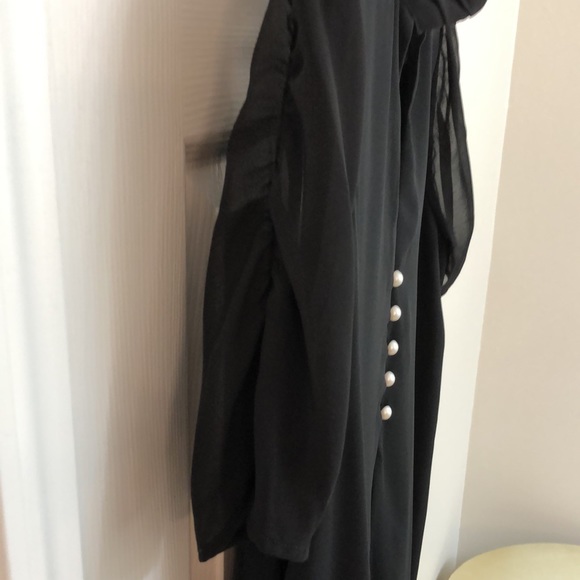 Gorgeous BCBG Shift dress - Picture 3 of 9